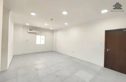 شقة - 3 غرف نوم - 3 حمامات للايجار في منتزه 10 - المنتزه - الدوحة