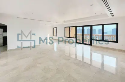 Apartment - 2 Bedrooms - 3 Bathrooms for sale in West Porto Drive - Porto Arabia - The Pearl Island - Doha