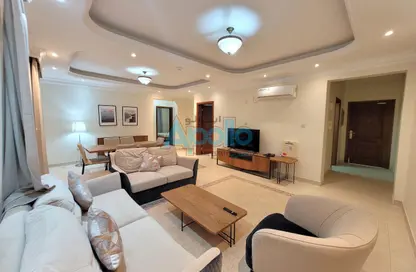 Apartment - 2 Bedrooms - 3 Bathrooms for rent in Al Sadd Road - Al Sadd - Doha