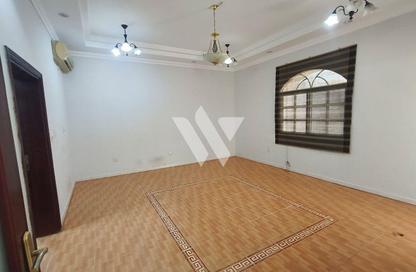 Villa - 4 Bedrooms - 6 Bathrooms for rent in Old Airport Road - Old Airport Road - Doha