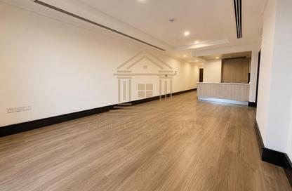 Apartment - 1 Bedroom - 2 Bathrooms for rent in Viva East - Viva Bahriyah - The Pearl Island - Doha