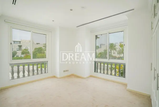 54977167 - Property Image 2