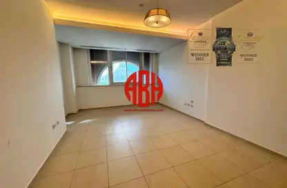 Apartment - 1 Bedroom - 2 Bathrooms for rent in Viva West - Viva Bahriyah - The Pearl Island - Doha