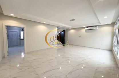 Compound - 4 Bedrooms - 4 Bathrooms for rent in Wadi Al Markh - Muraikh - AlMuraikh - Doha
