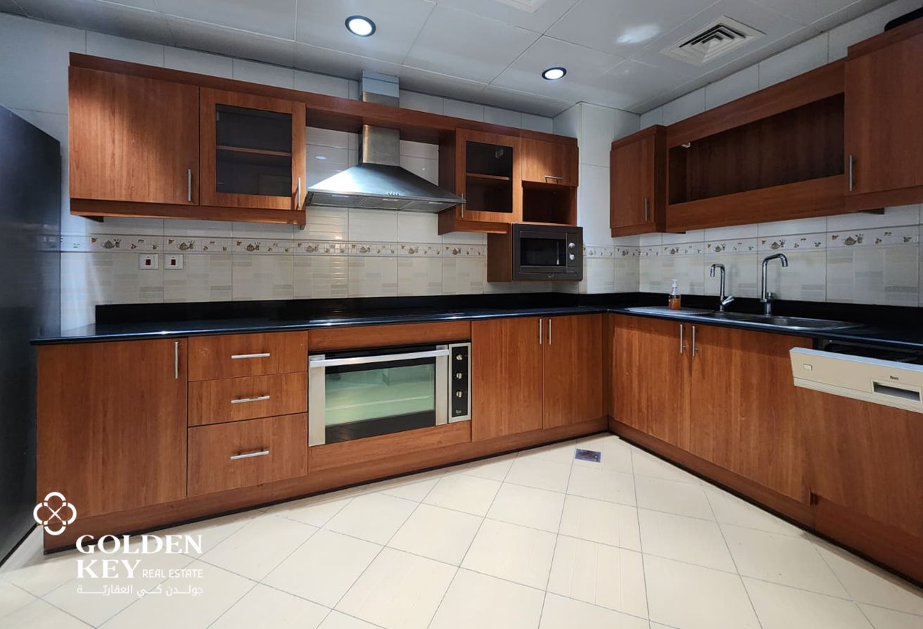 Sea View | FF - 2BR with Balcony | Porto Arabia