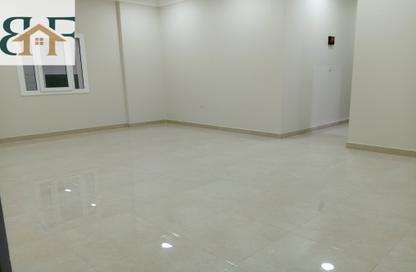 Apartment - 2 Bedrooms - 3 Bathrooms for rent in Al Nasr Street - Al Nasr - Doha