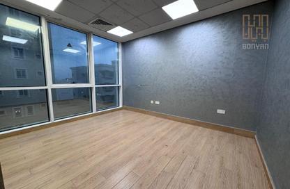 Office Space - 3 Bedrooms - 2 Bathrooms for rent in Umm Ghwailina Comm - Umm Ghuwalina - Umm Ghuwailina - Doha