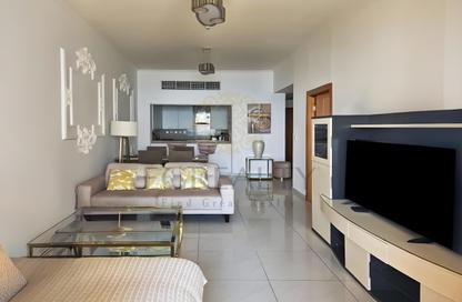 Apartment - 2 Bedrooms - 3 Bathrooms for sale in Viva West - Viva Bahriyah - The Pearl Island - Doha