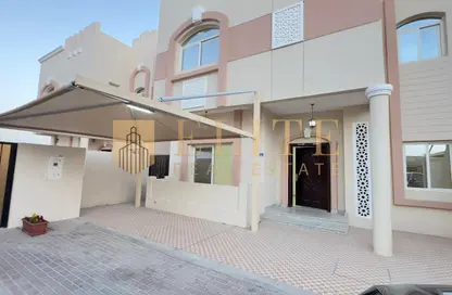 فيلا - 5 غرف نوم - 5 حمامات للايجار في فلل عين خالد - عين خالد - الدوحة