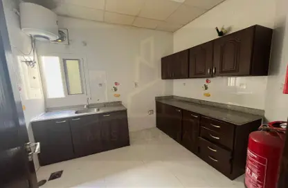 شقة - 2 غرف نوم - 2 حمامات للايجار في شقق مساكن المطار القديم - طريق المطار القديم - الدوحة