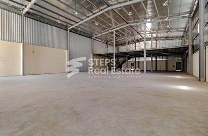 Warehouse - Studio - 4 Bathrooms for rent in East Industrial Street - Birkat Al Awamer - Al Wakra