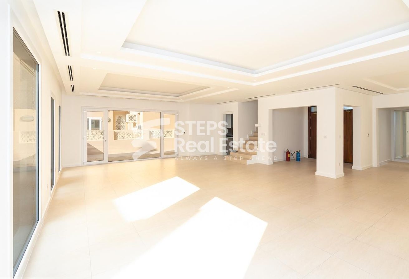 LUXURY 4 BDR + MAID + DRIVER VILLA | PRIVATE POOL