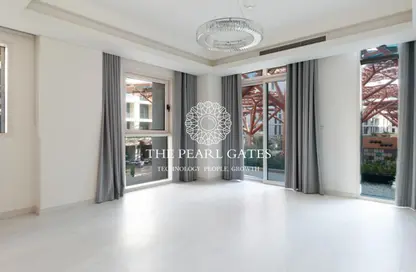 شقة - غرفة نوم - 2 حمامات للايجار في كريستال ريزيدنس - جزيرة جيوان - جزيرة اللؤلؤة - الدوحة