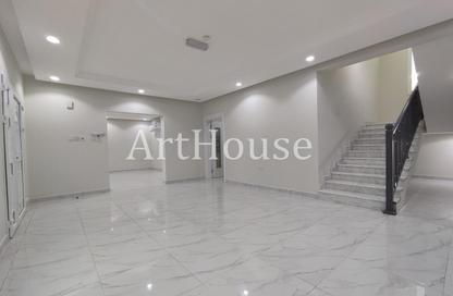 Villa - 4 Bedrooms - 4 Bathrooms for rent in Muraikh - AlMuraikh - Doha