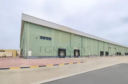 Warehouse - Studio - 2 Bathrooms for rent in Umm Salal Ali - Umm Salal Ali - Doha