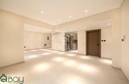 Apartment - 3 Bedrooms - 3 Bathrooms for rent in Umm Ghwailina Comm - Umm Ghuwalina - Umm Ghuwailina - Doha Apartment - 3 Bedrooms - 3 Bathrooms for rent in Umm Ghwailina Comm - Umm Ghuwalina - Umm Ghuwailina - Doha