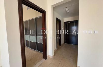 Apartment - 1 Bedroom - 2 Bathrooms for rent in Carnaval - Qanat Quartier - The Pearl Island - Doha