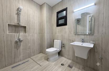 Apartment - 3 Bedrooms - 4 Bathrooms for rent in Al Sadd Road - Al Sadd - Doha
