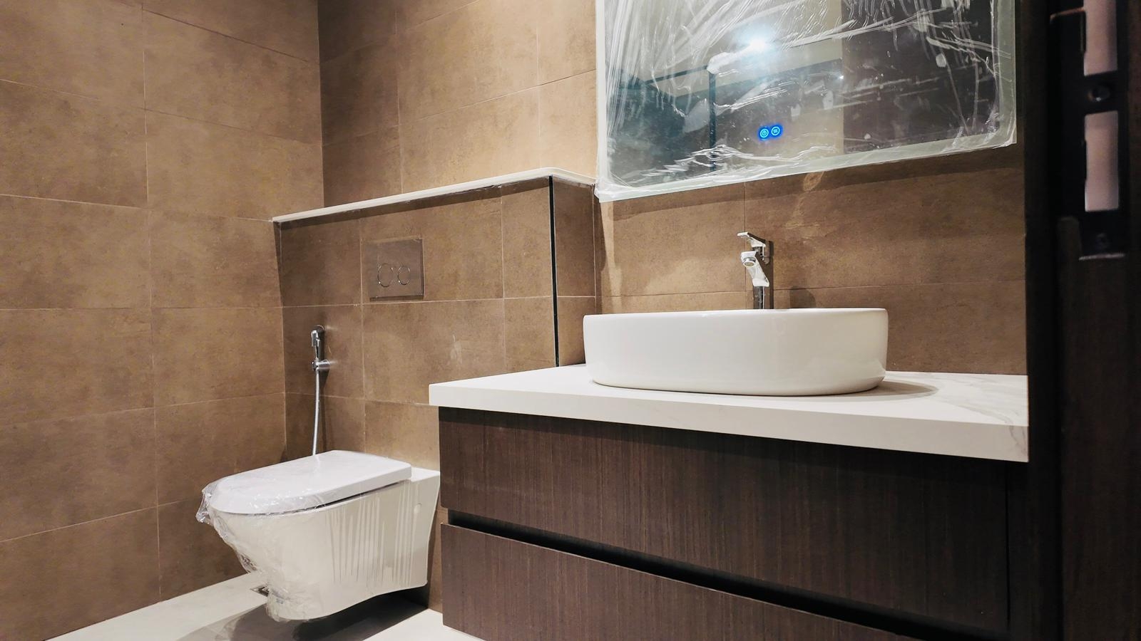 Stylish 1BHK apartment in brand new building thumbnail 4