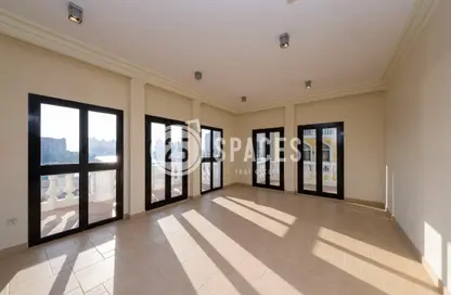 Apartment - 3 Bedrooms - 4 Bathrooms for rent in Carnaval - Qanat Quartier - The Pearl Island - Doha