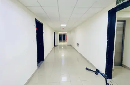 شقة - 2 غرف نوم - 2 حمامات للايجار في الهلال - الهلال - الدوحة