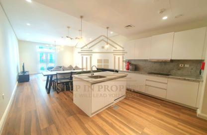 Apartment - 2 Bedrooms - 4 Bathrooms for rent in Viva West - Viva Bahriyah - The Pearl Island - Doha