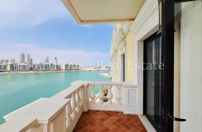 Apartment - 3 Bedrooms - 4 Bathrooms for rent in Mercato - Qanat Quartier - The Pearl Island - Doha