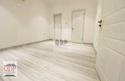 Compound - 1 Bathroom for rent in Umm Salal Ali - Umm Salal Ali - Doha