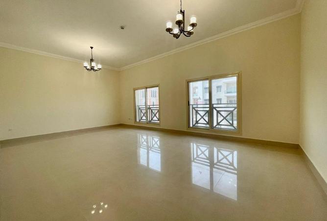 1012405 - Property Image 2