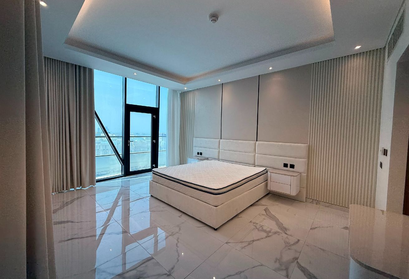 Luxury 2BHK Brand New Full Sea View Lusail Marina thumbnail 2