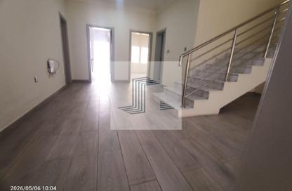 Villa - 5 Bedrooms - 4 Bathrooms for rent in Bu Hamour Street - Abu Hamour - Doha
