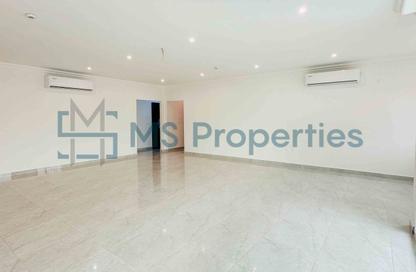 Apartment - 1 Bedroom - 1 Bathroom for rent in Al Sadd Road - Al Sadd - Doha Apartment - 1 Bedroom - 1 Bathroom for rent in Al Sadd Road - Al Sadd - Doha