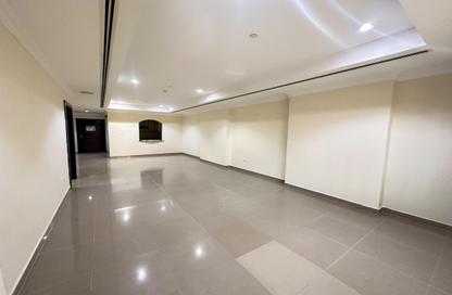 Apartment - 1 Bedroom - 2 Bathrooms for rent in East Porto Drive - Porto Arabia - The Pearl Island - Doha