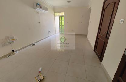 Apartment - 3 Bedrooms - 3 Bathrooms for rent in Bin Omran - Fereej Bin Omran - Doha