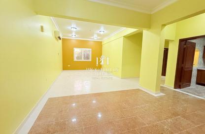 Apartment - 4 Bedrooms - 3 Bathrooms for rent in Al Mansoura - Al Mansoura - Doha