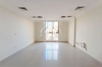 Apartment - 2 Bedrooms - 2 Bathrooms for rent in Al Sadd Road - Al Sadd - Doha