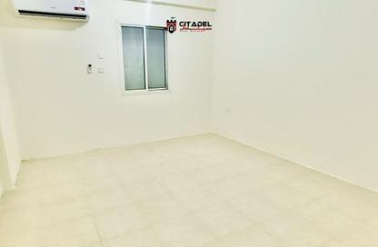 Apartment - 2 Bedrooms - 3 Bathrooms for rent in Al Mansoura - Al Mansoura - Doha