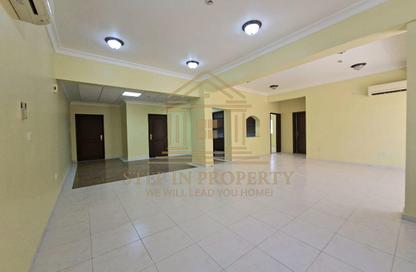 Apartment - 2 Bedrooms - 2 Bathrooms for rent in Al Mansoura - Al Mansoura - Doha