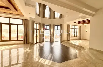 فيلا - 5 غرف نوم - 6 حمامات للايجار في فلل واست باي لاغون - وست باي لاجون - بحيرة وست لاجون - الدوحة