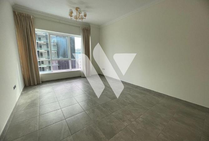 988422 - Property Main Image