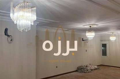 فيلا - 6 غرف نوم - 6 حمامات للايجار في النصر - الدوحة