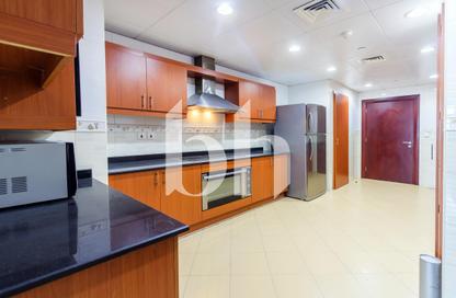 Apartment - 3 Bedrooms - 5 Bathrooms for rent in West Porto Drive - Porto Arabia - The Pearl Island - Doha