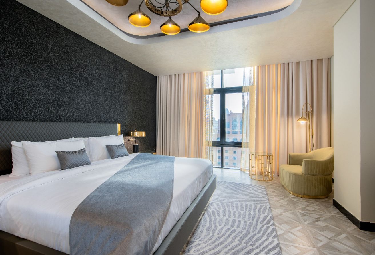 Ultra-Luxury 5 Bedroom Penthouse + 2 Maid Rooms thumbnail 16