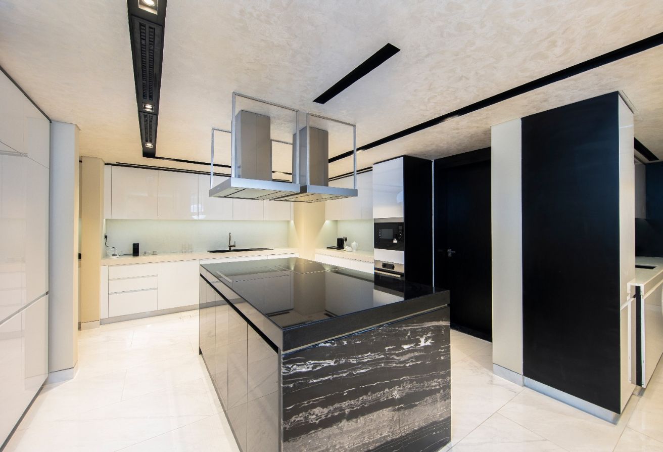 Ultra-Luxury 5 Bedroom Penthouse + 2 Maid Rooms thumbnail 26
