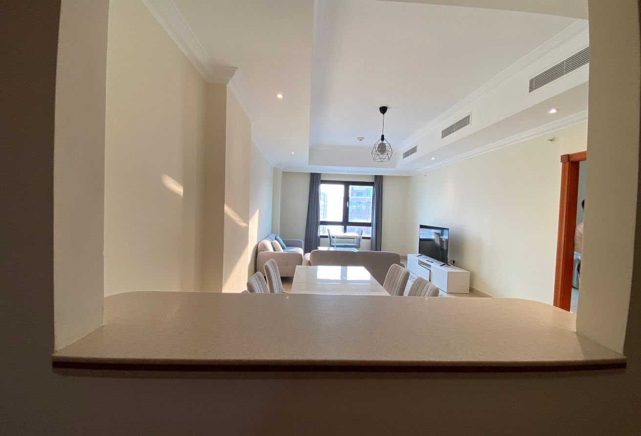 1 BHK Fully Furnished | Porto Arabia | 7,500 Qar thumbnail 6