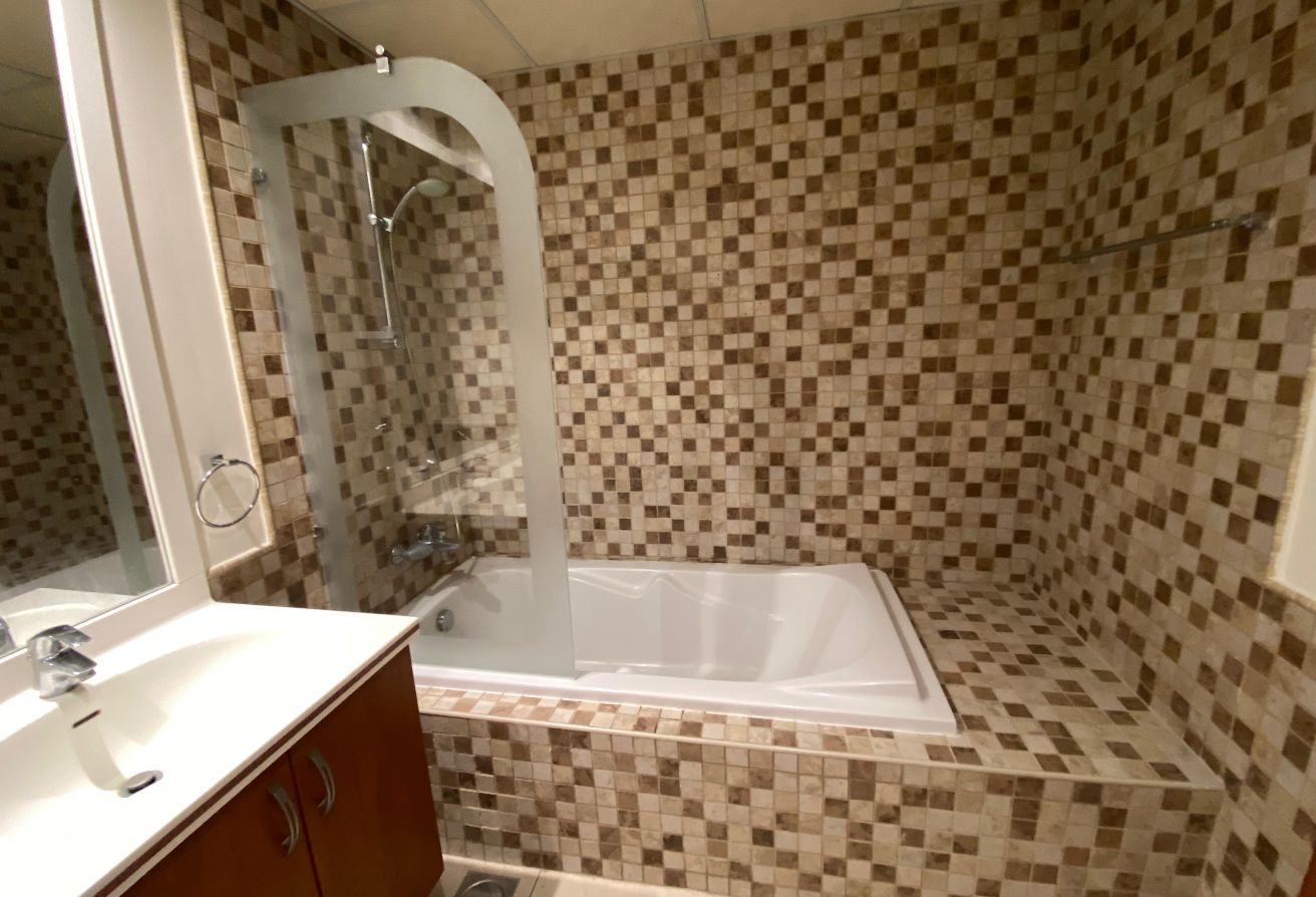 1 BHK Fully Furnished | Porto Arabia | 7,500 Qar thumbnail 15