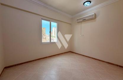Apartment - 3 Bedrooms - 2 Bathrooms for rent in Muntazah 19 - Al Muntazah - Doha Apartment - 3 Bedrooms - 2 Bathrooms for rent in Muntazah 19 - Al Muntazah - Doha