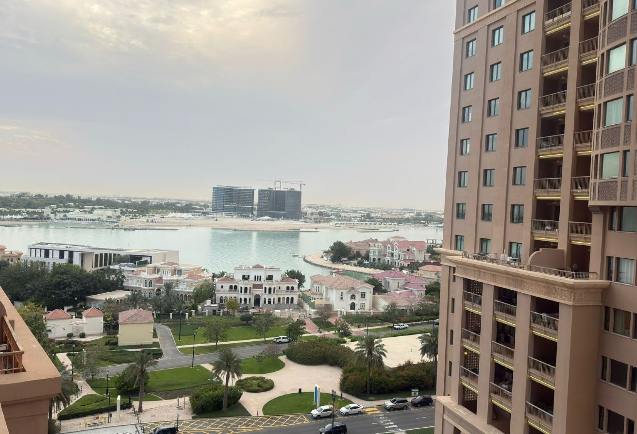 SPACIOUS 1BR SEMIFURNISHED| PORTO ARABIA SEA VIEW thumbnail 3