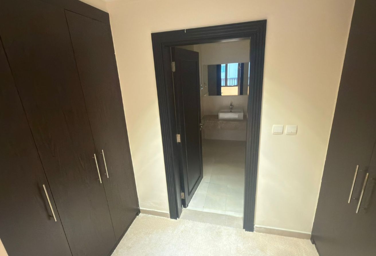 SPACIOUS 1BR SEMIFURNISHED| PORTO ARABIA SEA VIEW thumbnail 6