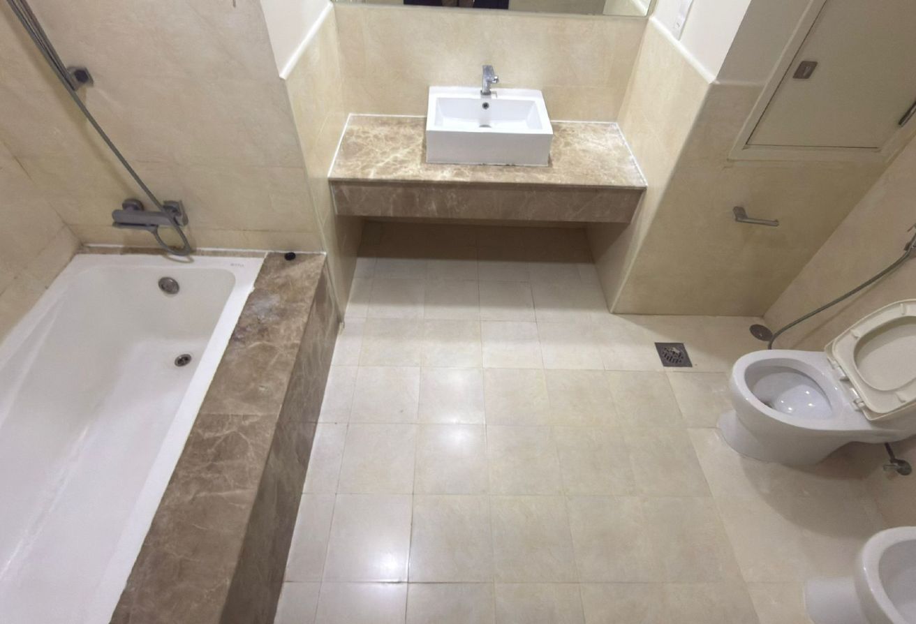 SPACIOUS 1BR SEMIFURNISHED| PORTO ARABIA SEA VIEW thumbnail 9